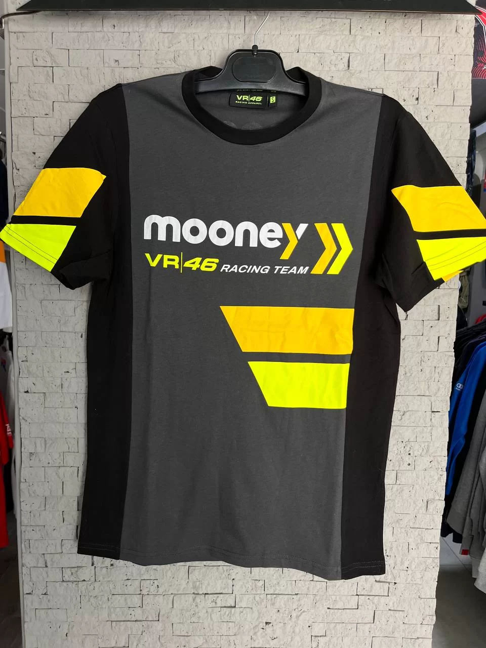 Mooney 46 T-Shirt